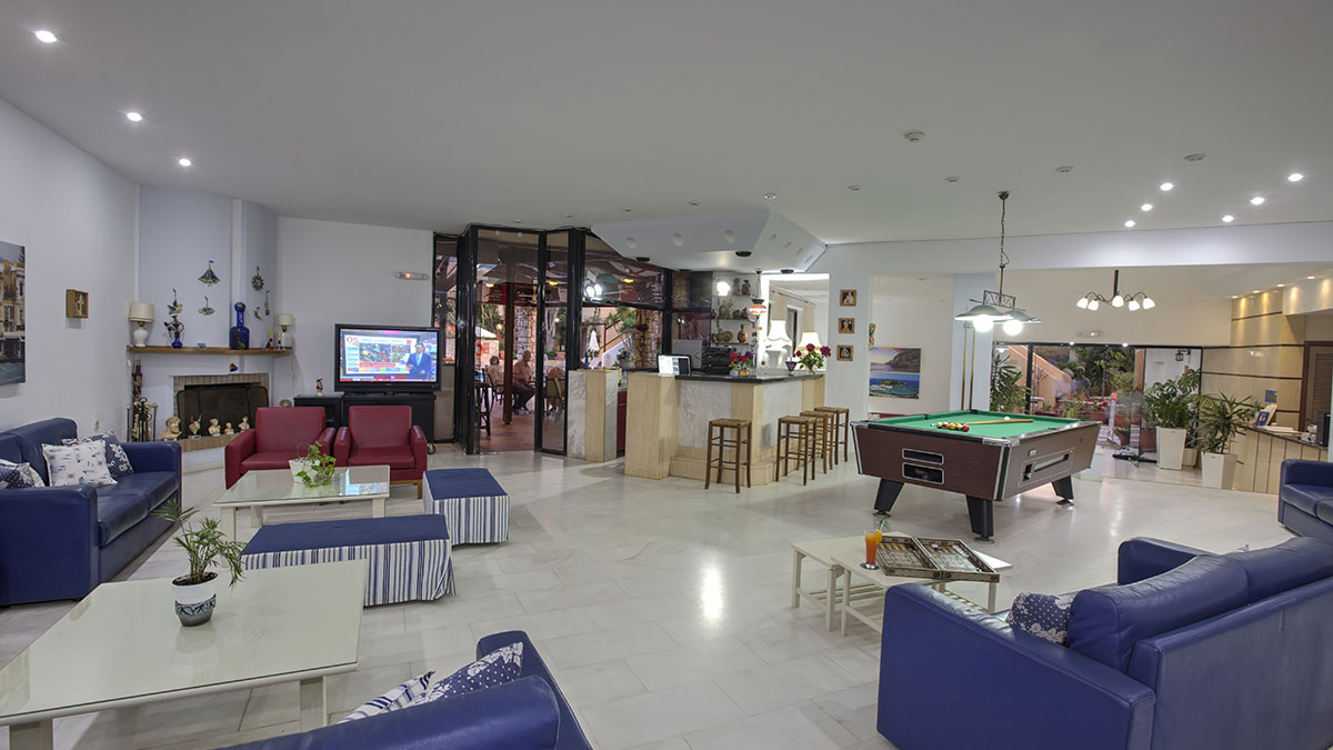 Latania Studios & Apartments